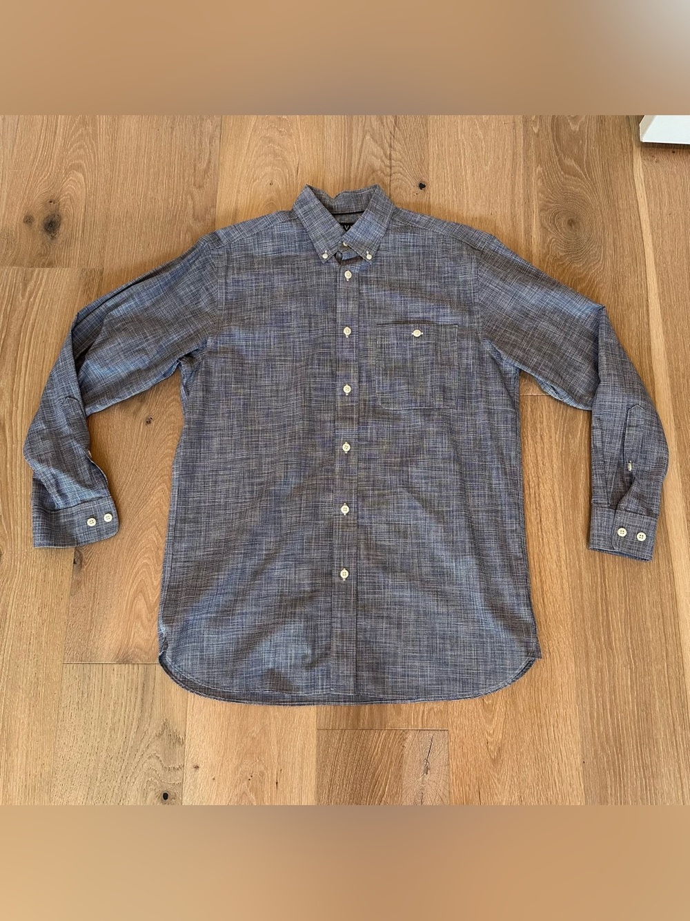 Orvis Men's Button-Down Shirt in Heathered Blue-Grey Wrinkle Free EZ Cool